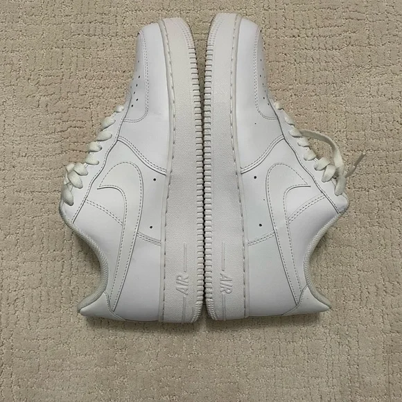 Women’s Nike Air Force 1 low 07 white/white size 11.5/ men’s size 10 - Picture 2 of 11